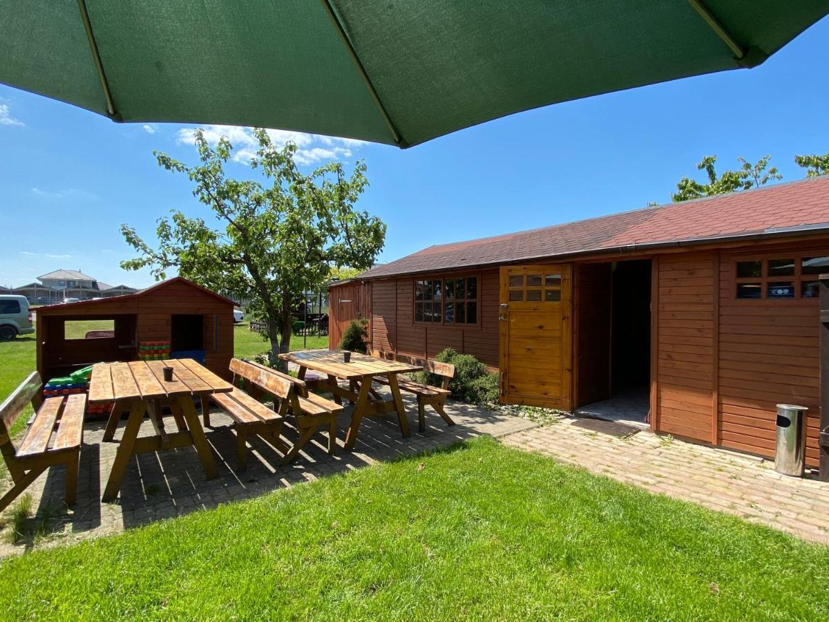 Apartamento Trzynastka Ustronie Morskie Exterior foto